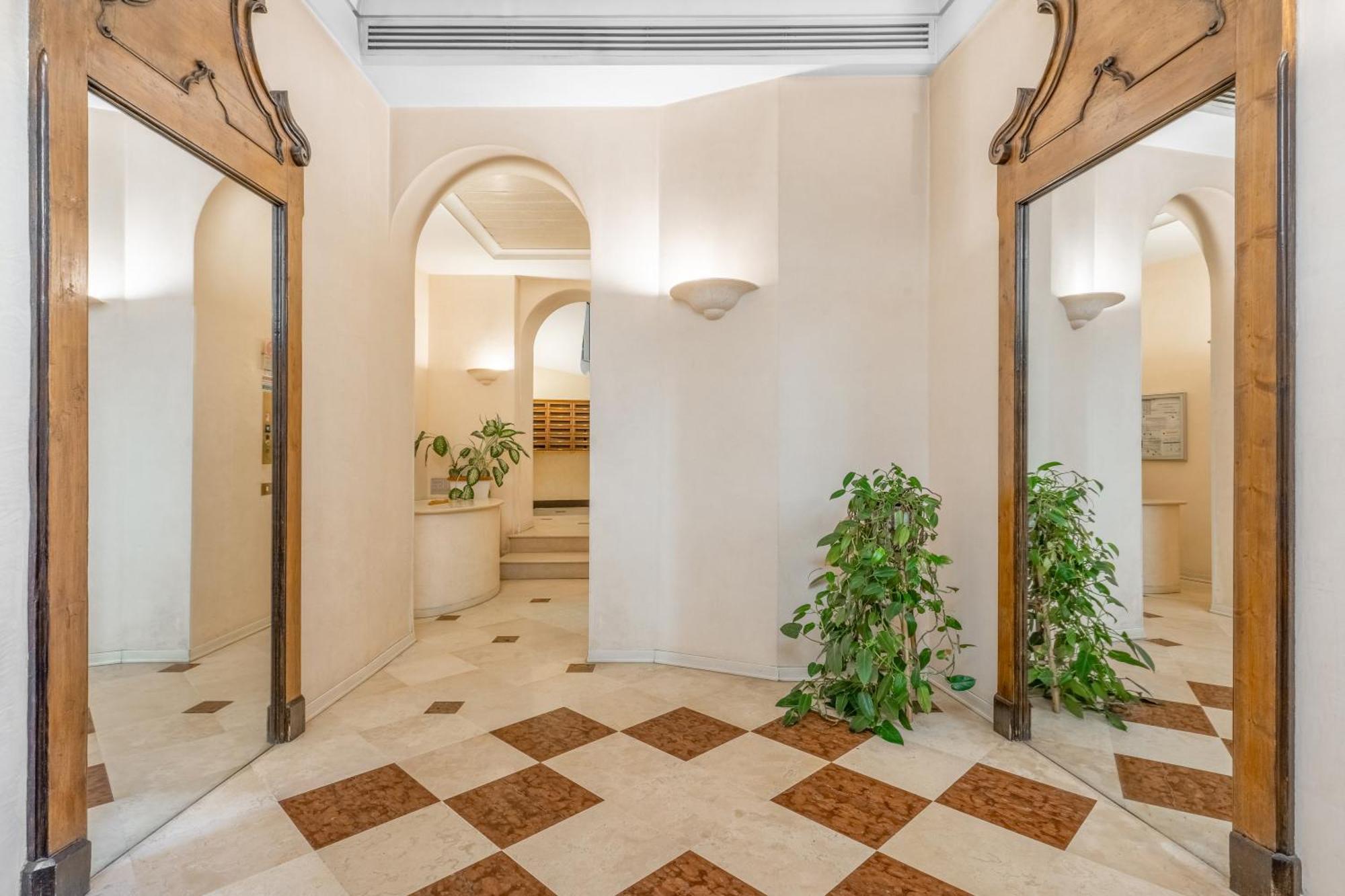 Central Luxurious Apartment Duomo A/C-Wi-Fi Free Mailand Exterior foto